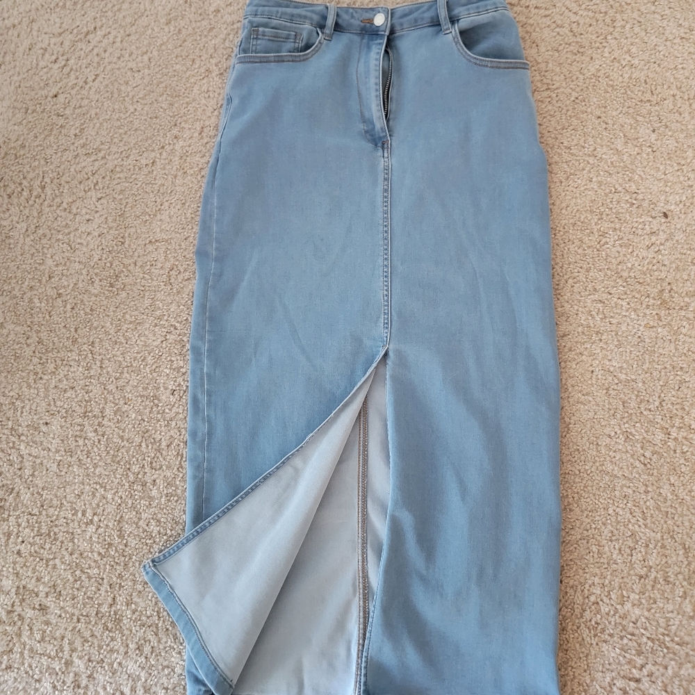 Missguided Front Slit Denim skirt
